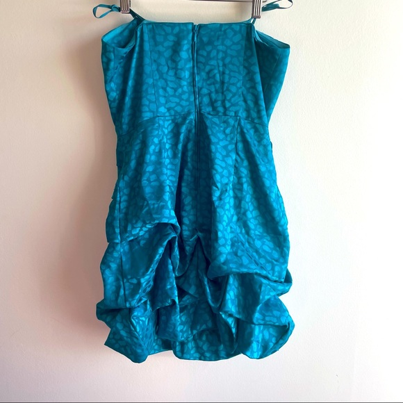 LE CHATEAU - Turquoise - cheetah pattern, flower and broach. - Picture 2 of 5